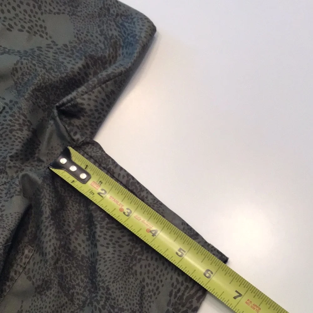 The North Face Amphibious Shorts Adjustable Waist Lightweight Hiking Shorts Girl